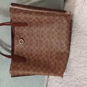 Large tote leather coach bag